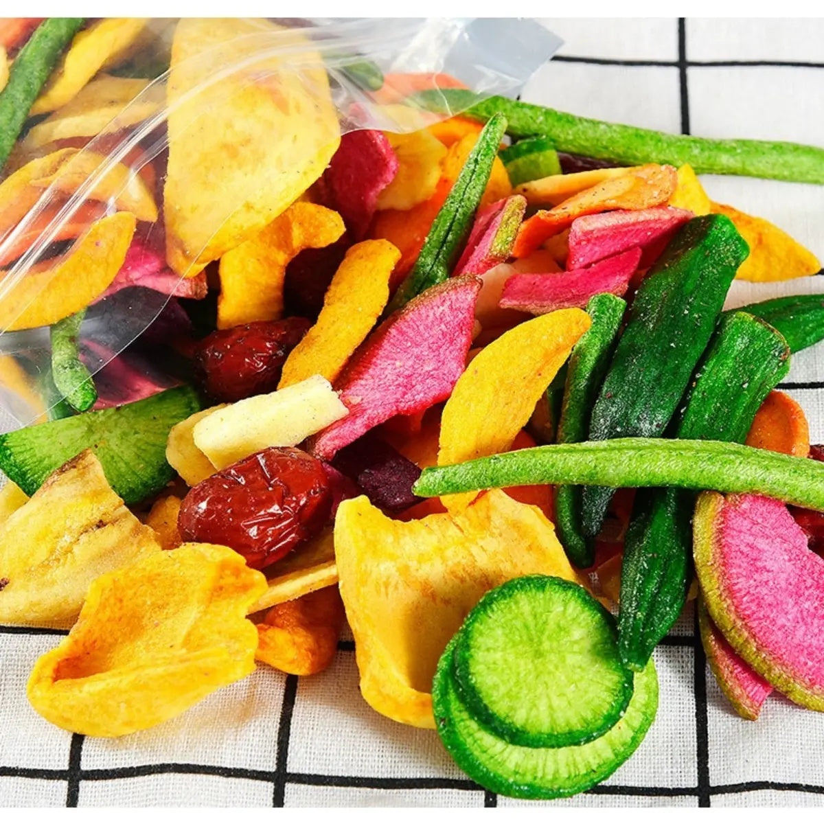 （Welfare funds）HALAL,Mix Healthy Fruits & Vegetables Chips(Halal)Kerepek Campiran Buah & Sayur Sihat.dried fruit,dried vegetables[Local stock Fast deliverySpicy ] Red Dried Food kerepeksayur viral kering Snacks Snacks